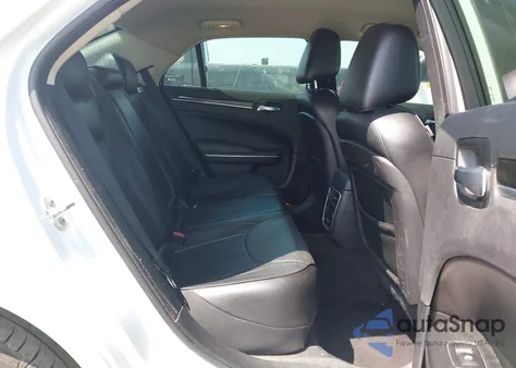 2018 Chrysler 300 Limited Awd из США, поврежденный, VIN 2C3CCAKG5JH177634